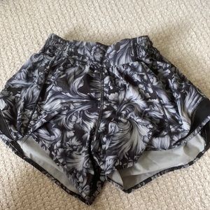 Size 2  gray and black floral lululemon shorts
